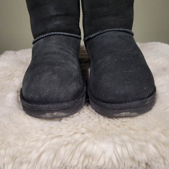 UGG Bailey Bow II Boot Black Size 7 Sheepskin Boots - Picture 3 of 9